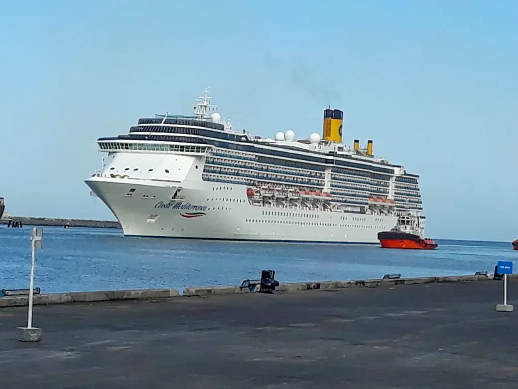 Navire de croisi&egrave;re &agrave; Port-Louis